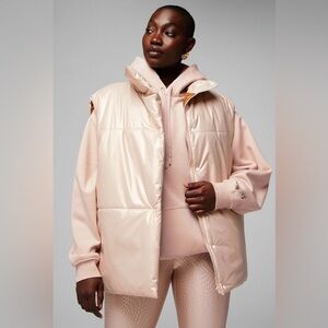 New, Fabletics Oversized Women’s Puffer Vest in Natural Blush ❄️